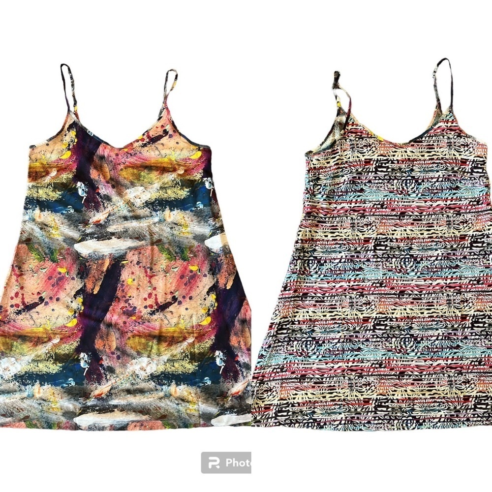Reversible summer dress with adjustable straps